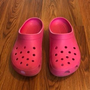 Hot Pink Crocs Sz 7